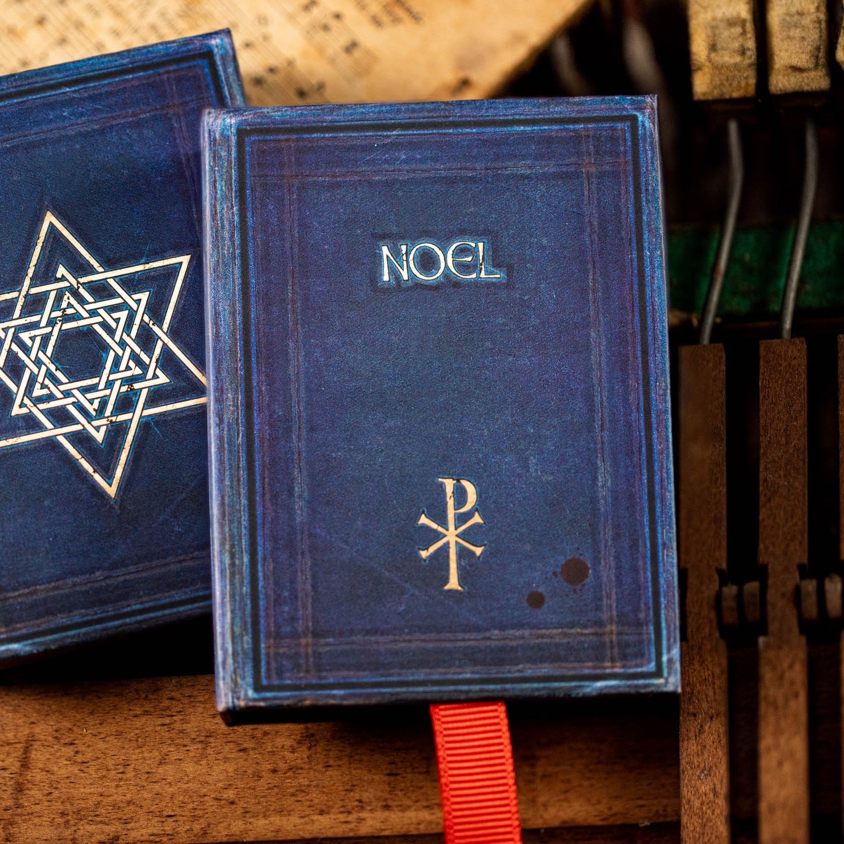 Noel GLD Luxury Playing Cards