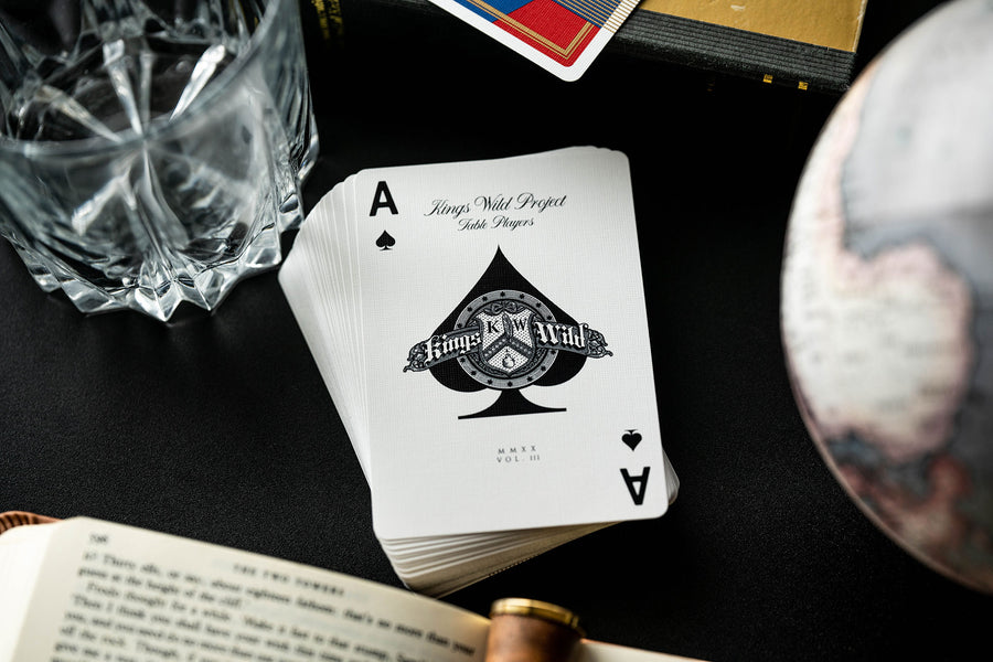 Table Players Vol. 03 Gilded Edition Luxury Playing Cards