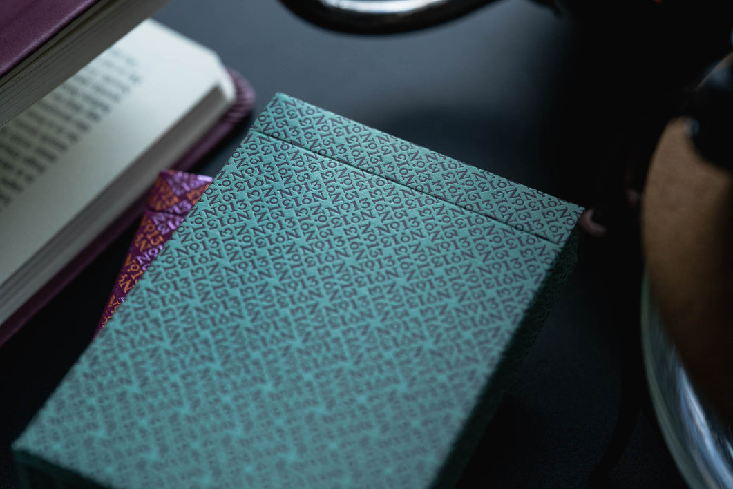 Table Players Vol. 05 Luxury Playing Cards